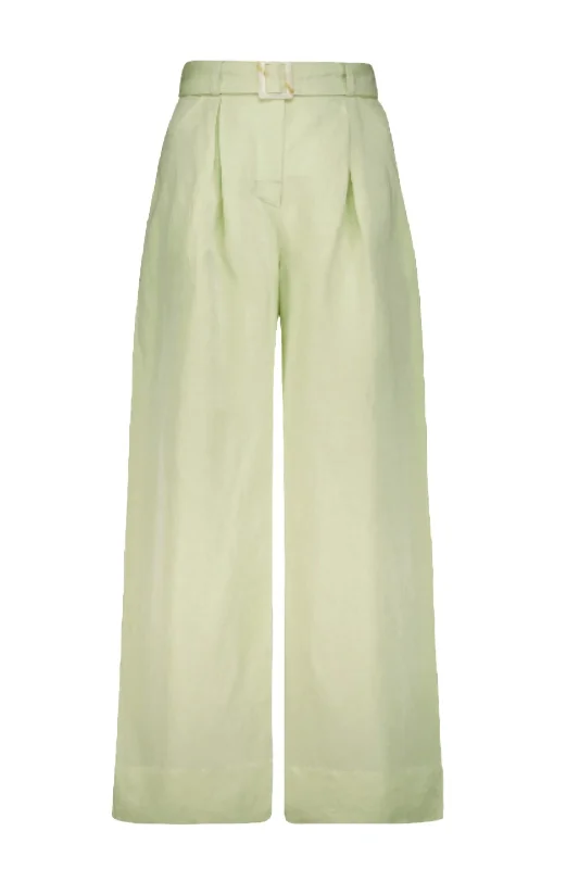 Women's Wide Leg Pleated Pants In Pear